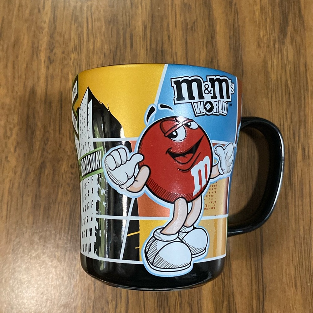 M&M coffee cup New York Flagship Store